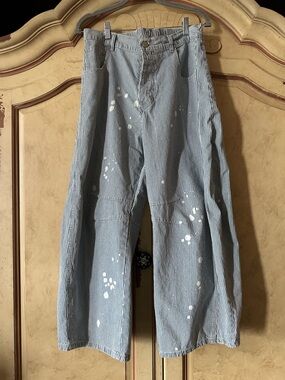 Bluevelvet Railroad Blue & White Striped Barrel Jeans size Large